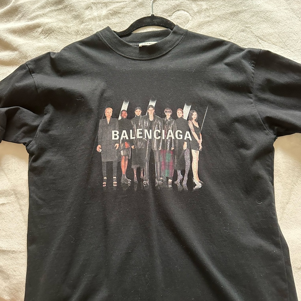 Balenciaga tee shirt